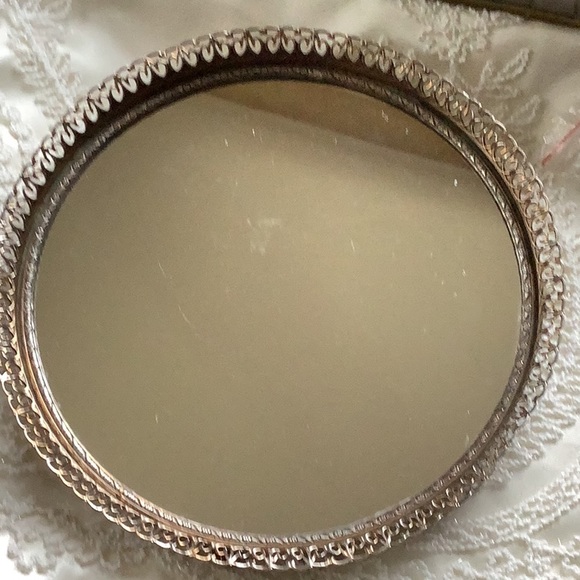 “HOLLYWOOD REGENCY” FILIGREE VANITY TRAY MIRROR & LIPSTICK HOLDER - Picture 4 of 8
